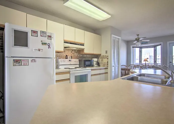 Ocean City Condo With Pool - Steps To Beach!